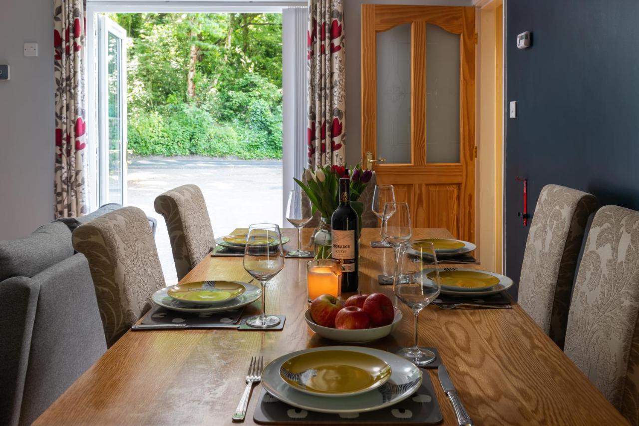 The Coachhouse - Cottage With Private Hot Tub Colwyn Bay Exterior foto